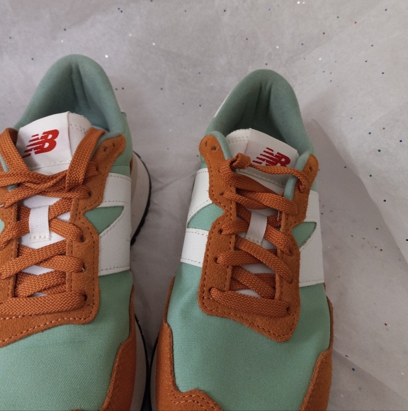 New Balance 237 Mint and Orange Sneakers - Picture 2 of 4